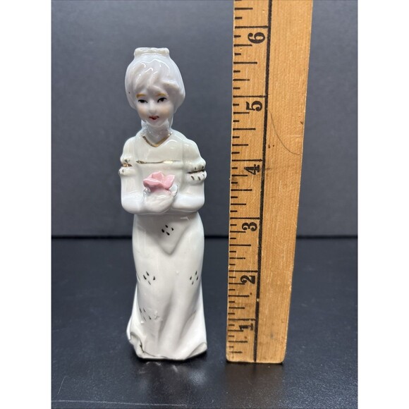 Vintage China Porcelain Lady Figurine - Picture 5 of 6